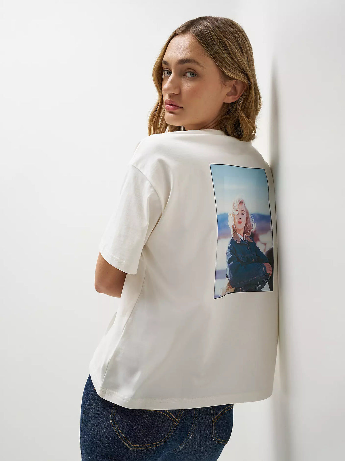 Lee X Marilyn Monroe Girlfriend Tee Star White