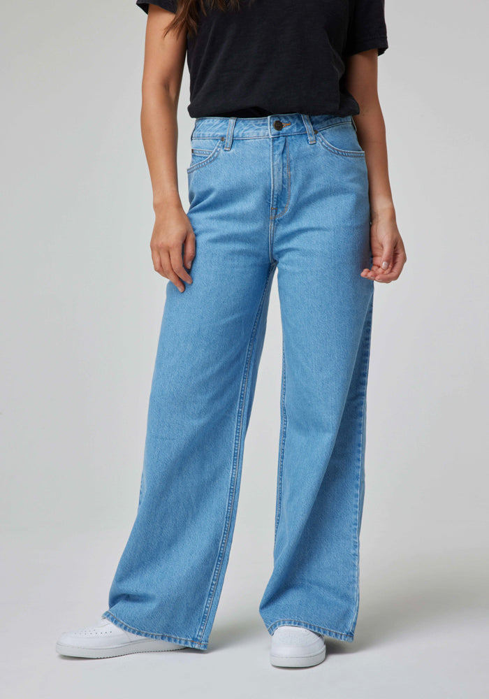 Jeans Mujer Tiro Alto Stella A Line Relaxed Fit Light Vada