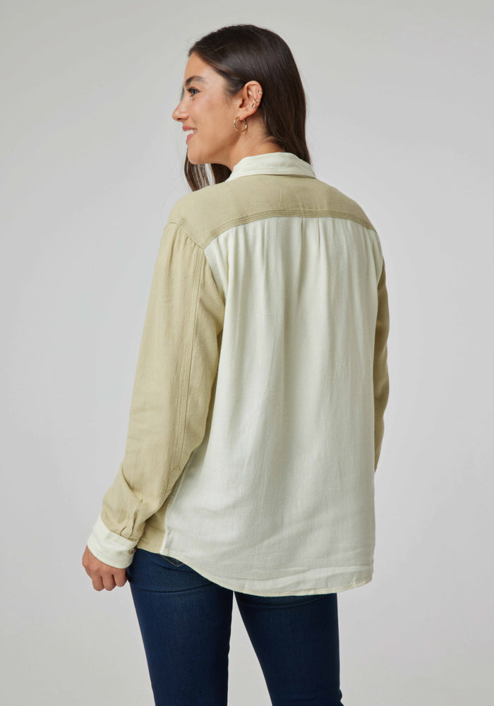 Camisa Mujer Two Pocket Pale Khaki