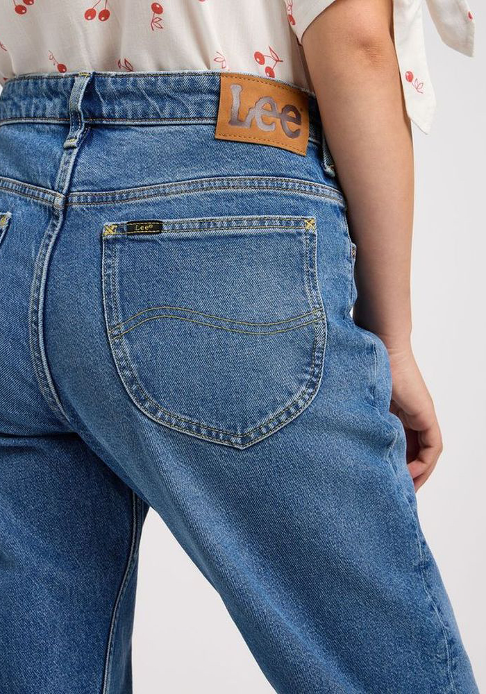 Jeans Tiro Alto Rider Classic Straight Mid Wash