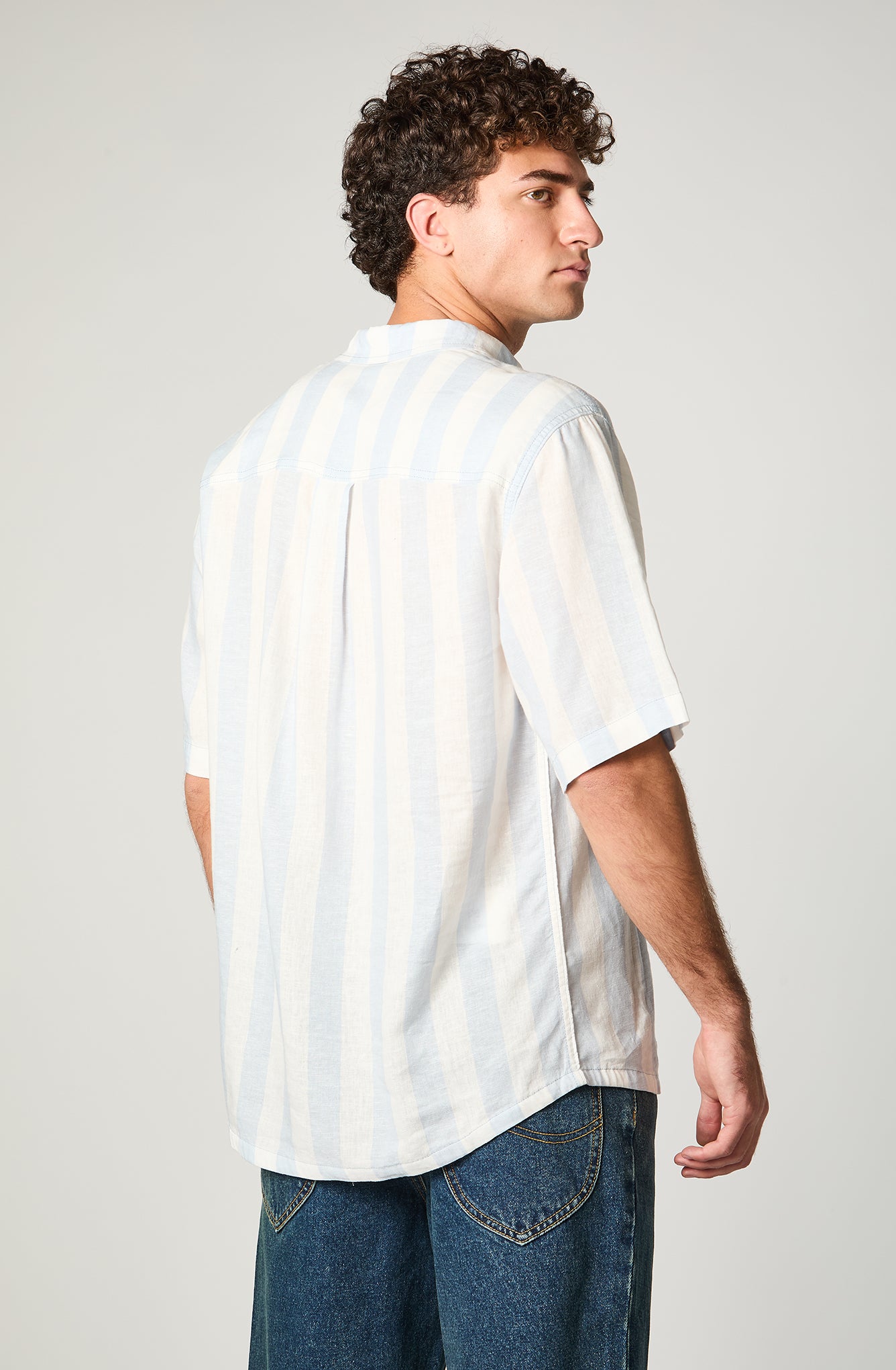 Camisa Hombre Stripes Lino Celeste