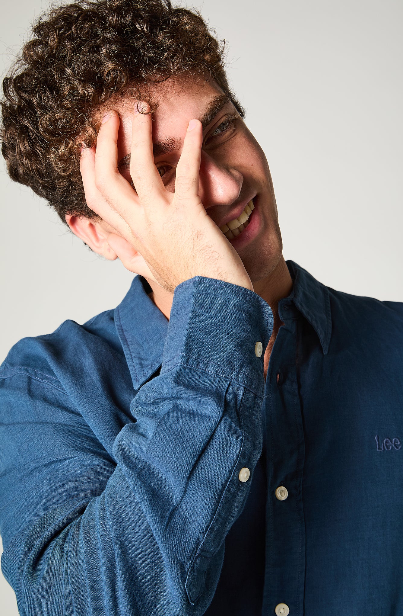 Camisa M/L Hombre Patch Clean Linen Azul