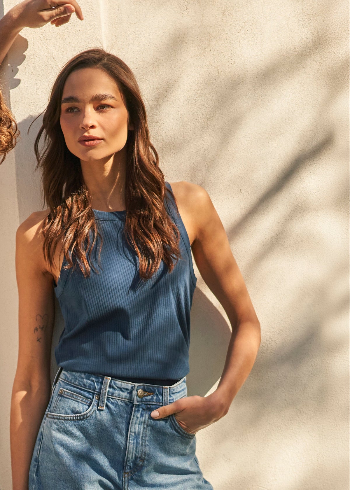 Polera Mujer Tank Sin Manga Regular Fit Azul