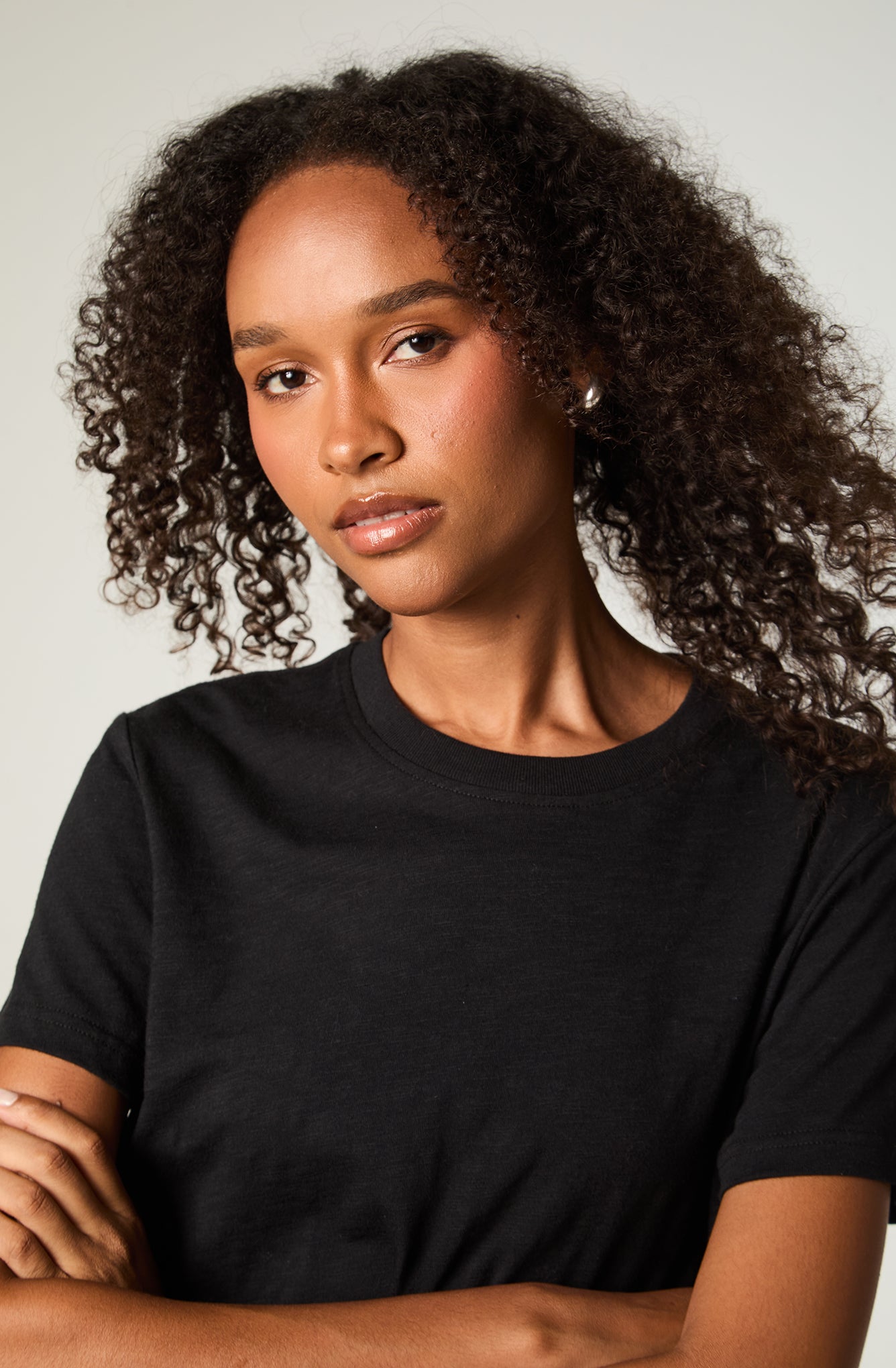 Polera Mc Mujer Regular Negro Pocket Tee