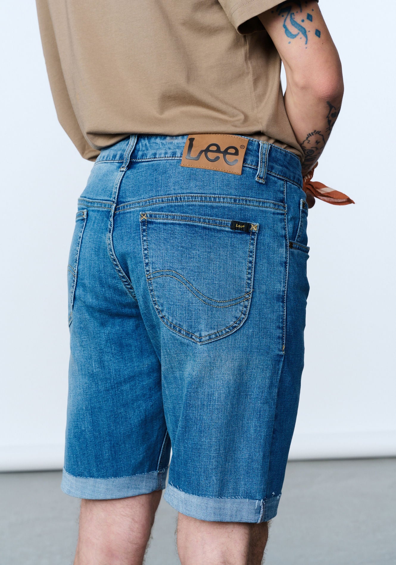 Short Denim Mid Blue Wash
