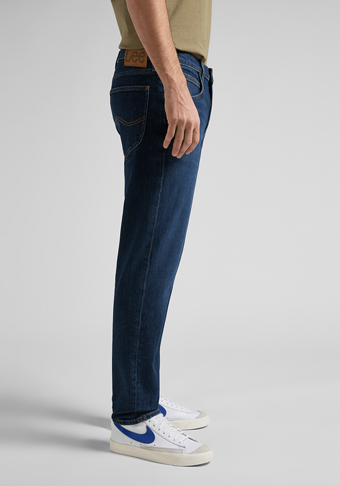 Jeans Hombre Austin Regular Tapered Fit Dark Mid Baker