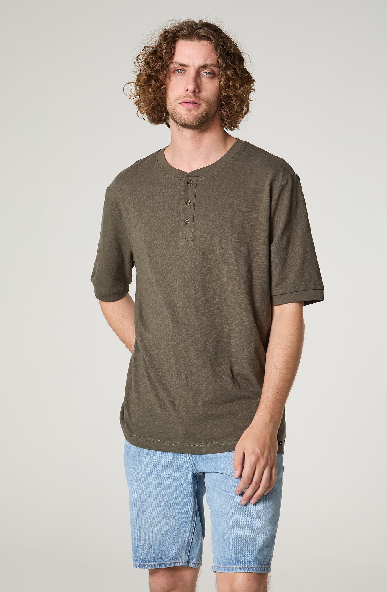 Polera Hombre Henley Regular Fit Verde