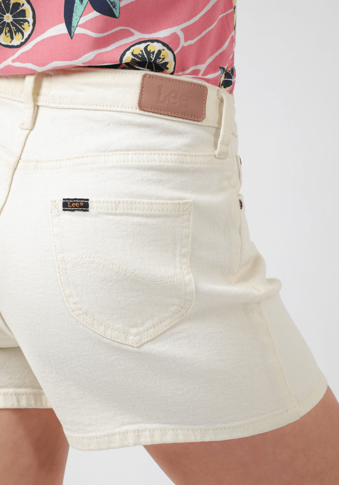 Short Mujer Tiro Alto Carol Regular Straight Fit Ecru