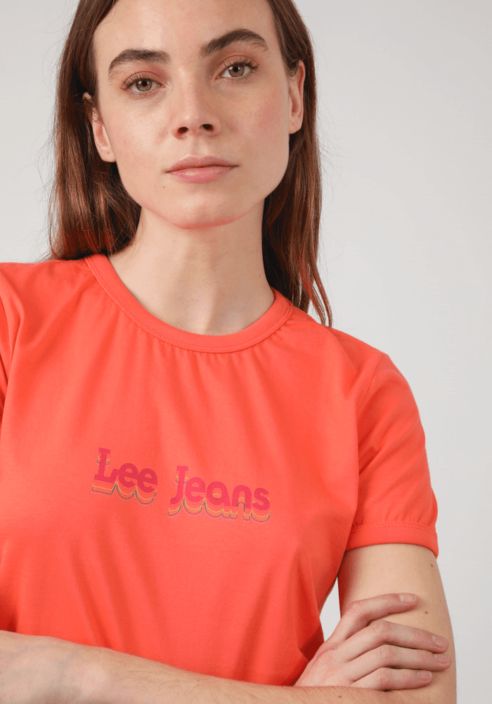 Polera Mujer Logo Vintage Tee Aurora Red