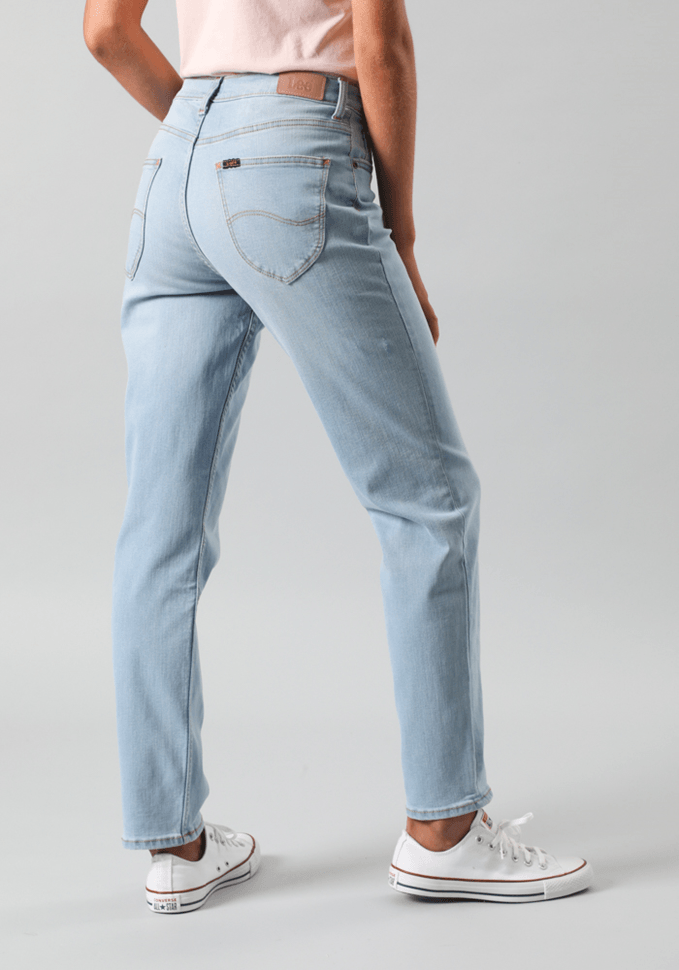 Jeans Mujer Tiro Alto Carol Straight Fit Mid Brody