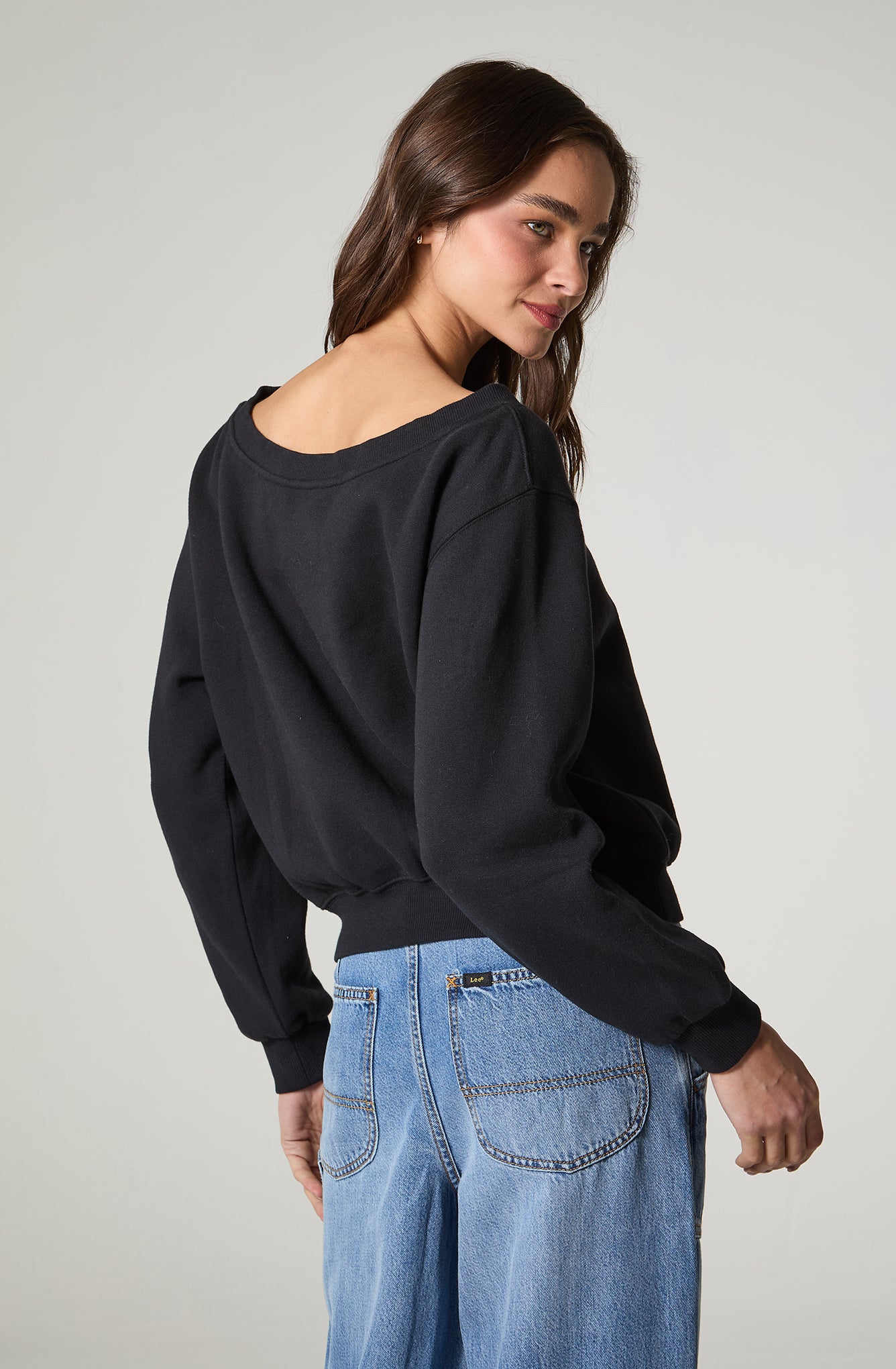 Polerón Mujer Cuello Bote Relaxed Fit Negro