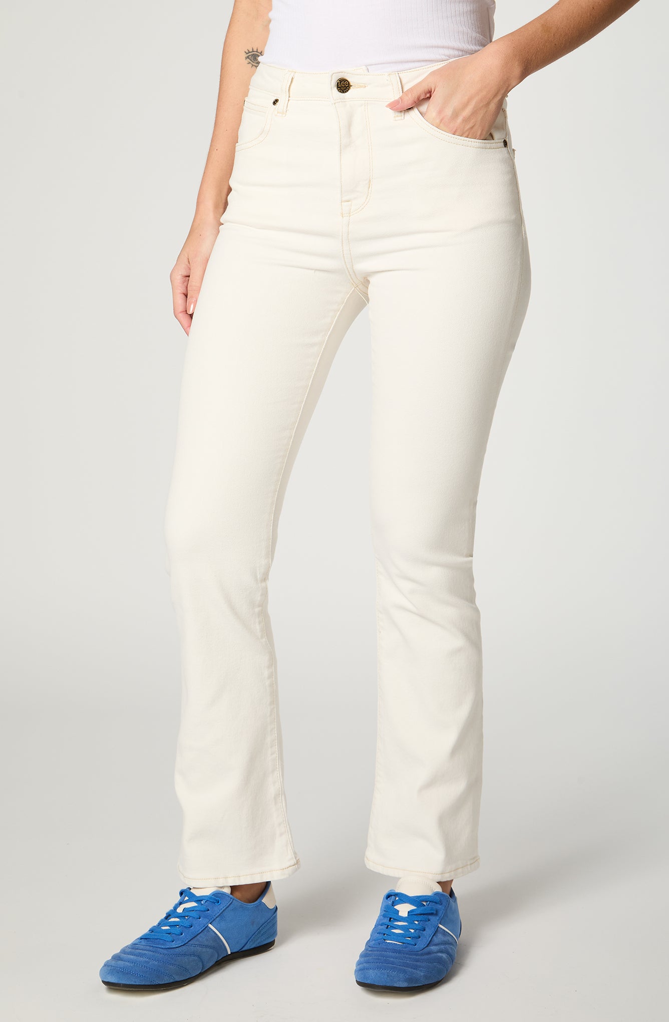 Jeans Tiro Alto Breese Flare Fit Blanco