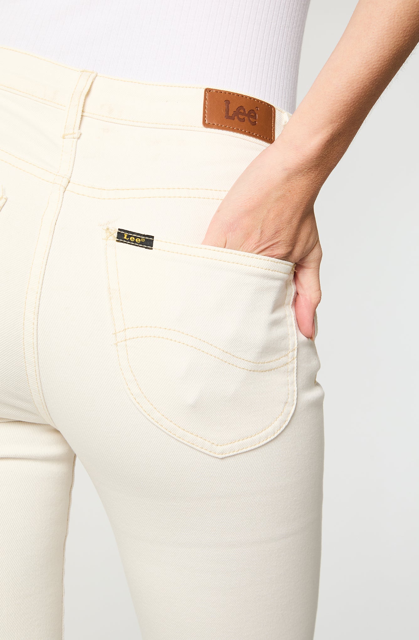 Jeans Tiro Alto Breese Flare Fit Blanco