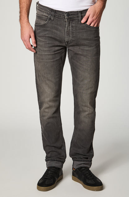 Jeans Hombre Luke Slim Tapered Fit Black Washed
