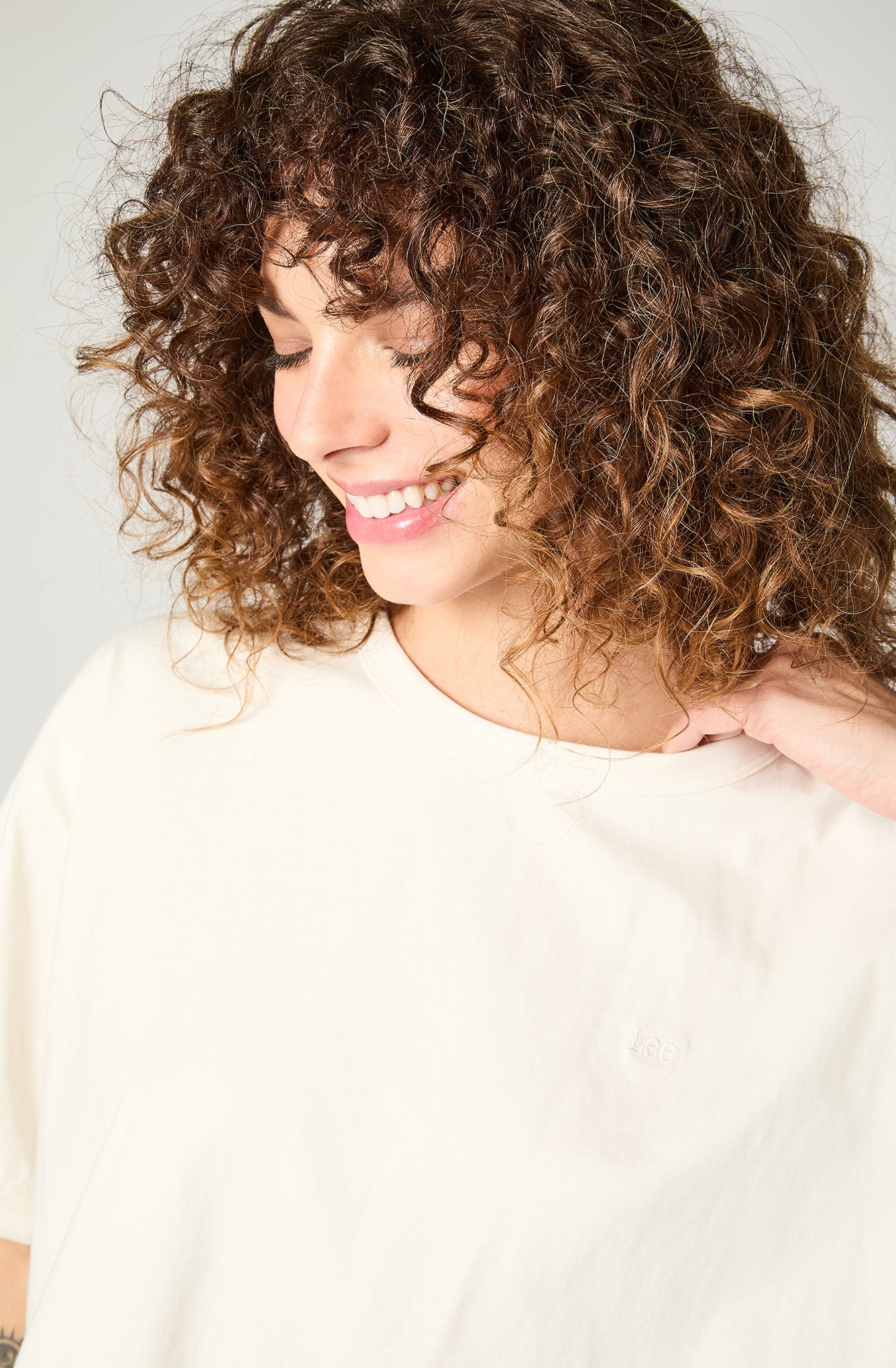 Polera Mujer Little Embroidery Tee Ecru