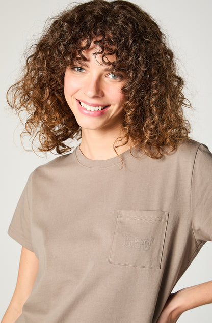 Polera Mujer One Pocket Embroidery Café