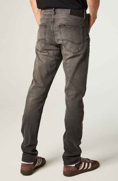 Jeans Hombre Luke Slim Tapered Fit Black Washed