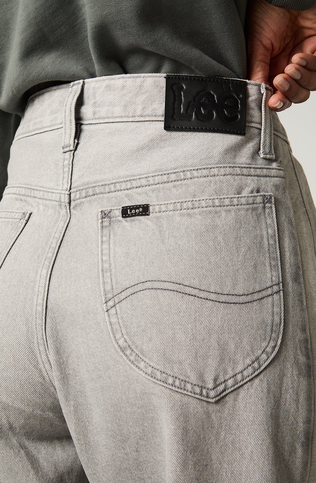 Jeans Mujer Barrel Gris Mr Loose