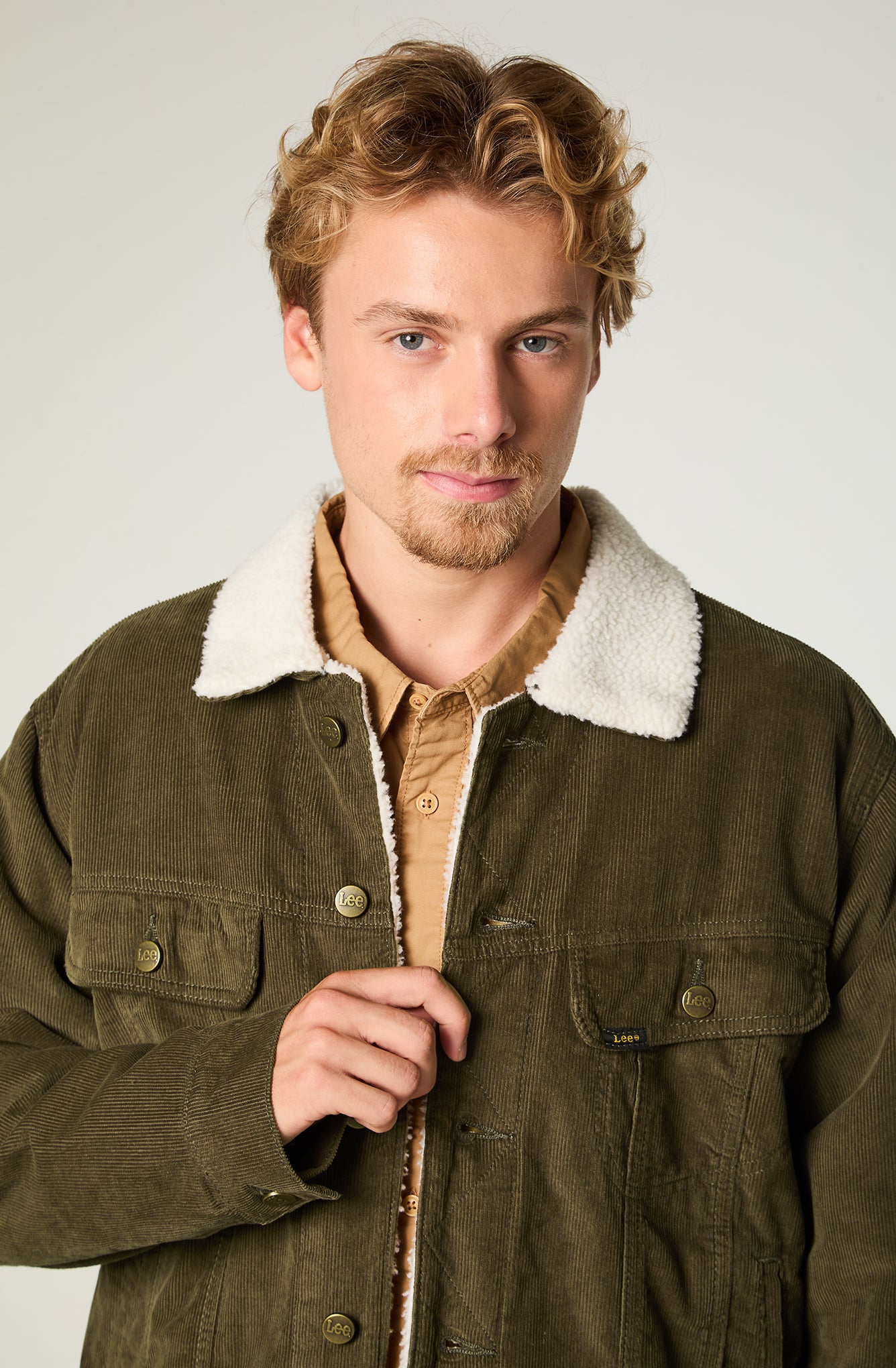 Chaqueta Hombre Regular Verde Militar Cotele