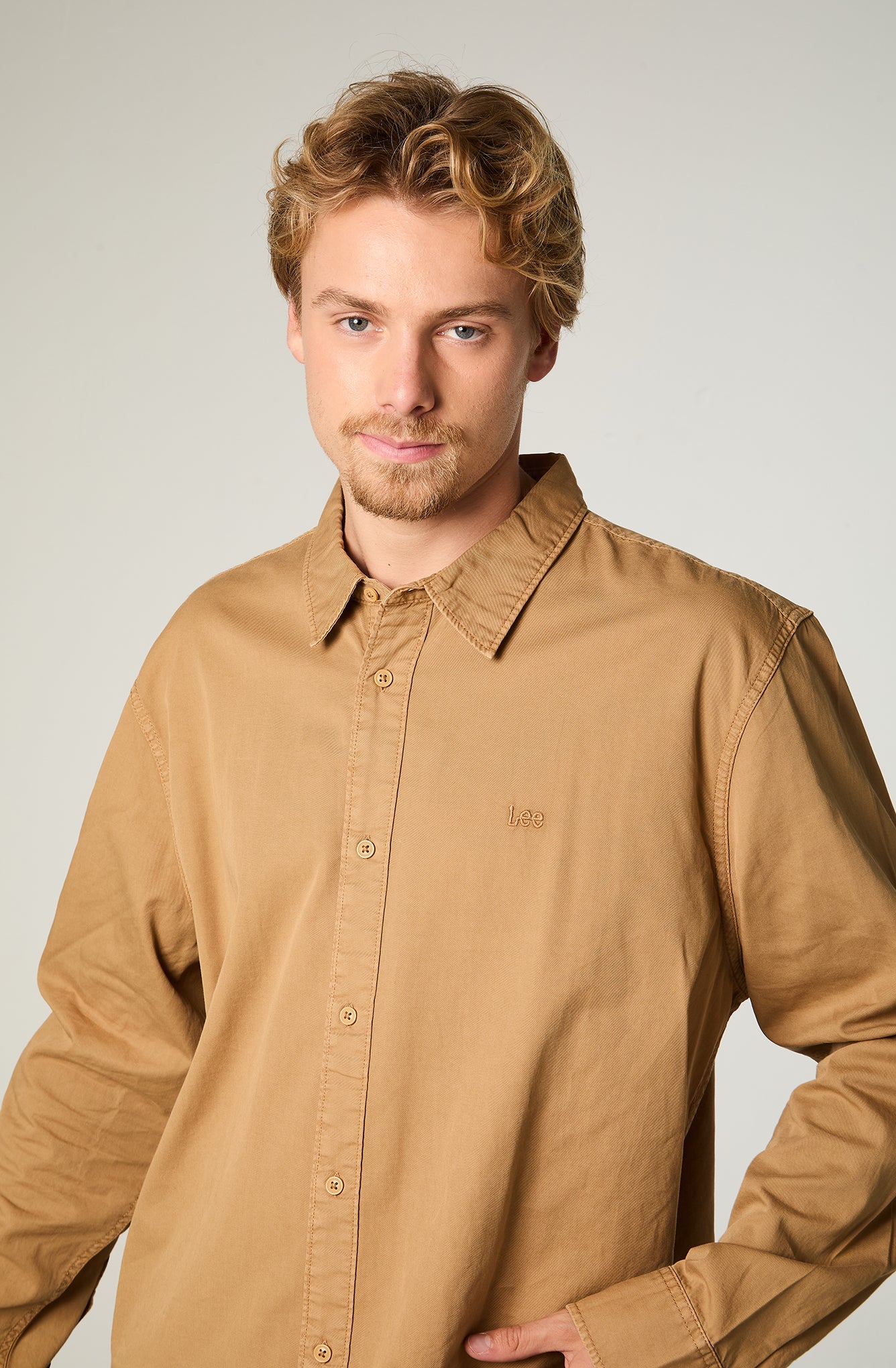 Camisa Ml Hombre Regular Kahki Bordado