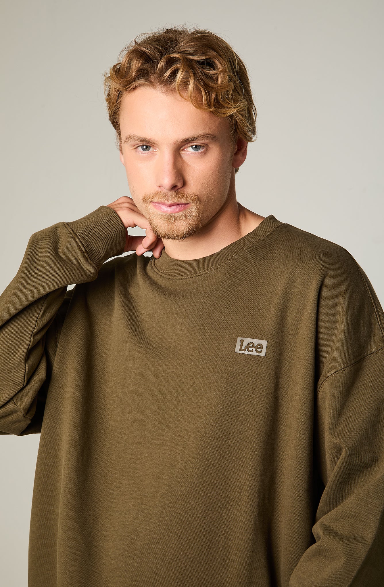 Poleron Hombre Regular Verde Militar Lee Print