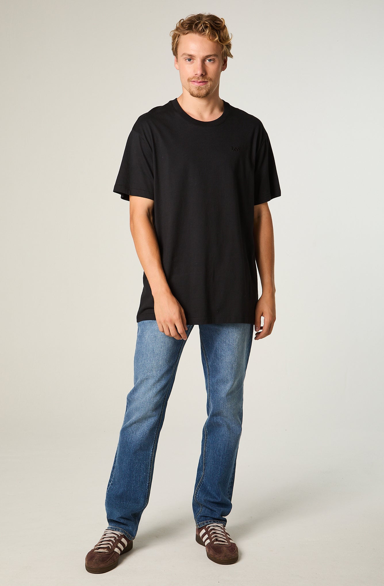 Polera Mc Hombre Regular Negro Bordado