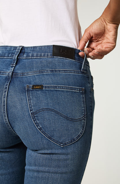 Jeans Mujer Elly Slim Fit Street