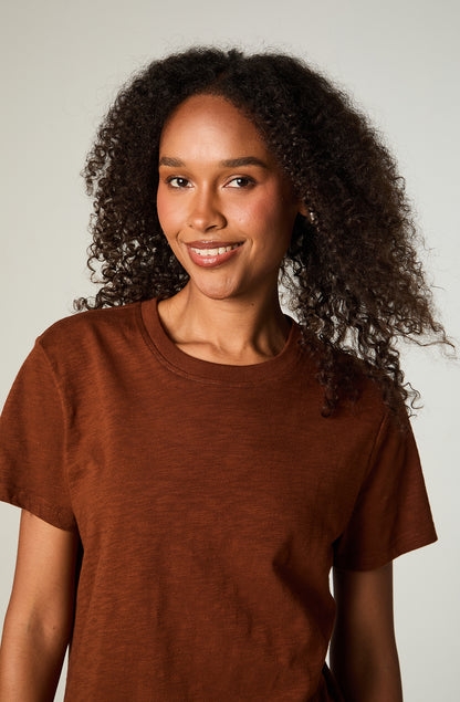 Polera Mc Mujer Regular Ladrillo Pocket Tee