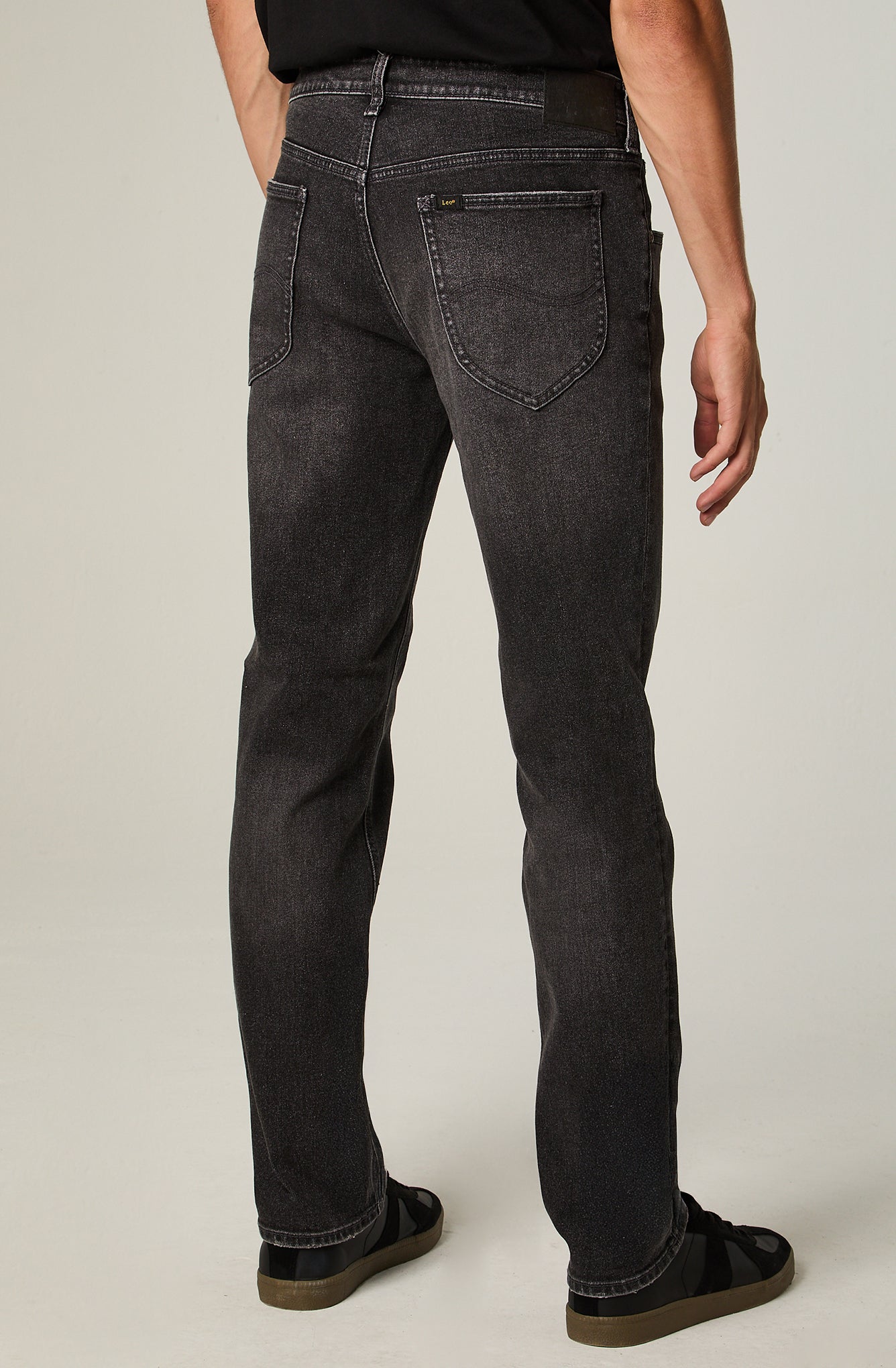 Jeans Hombre Straight Tiro Medio Gris Oscuro Daren