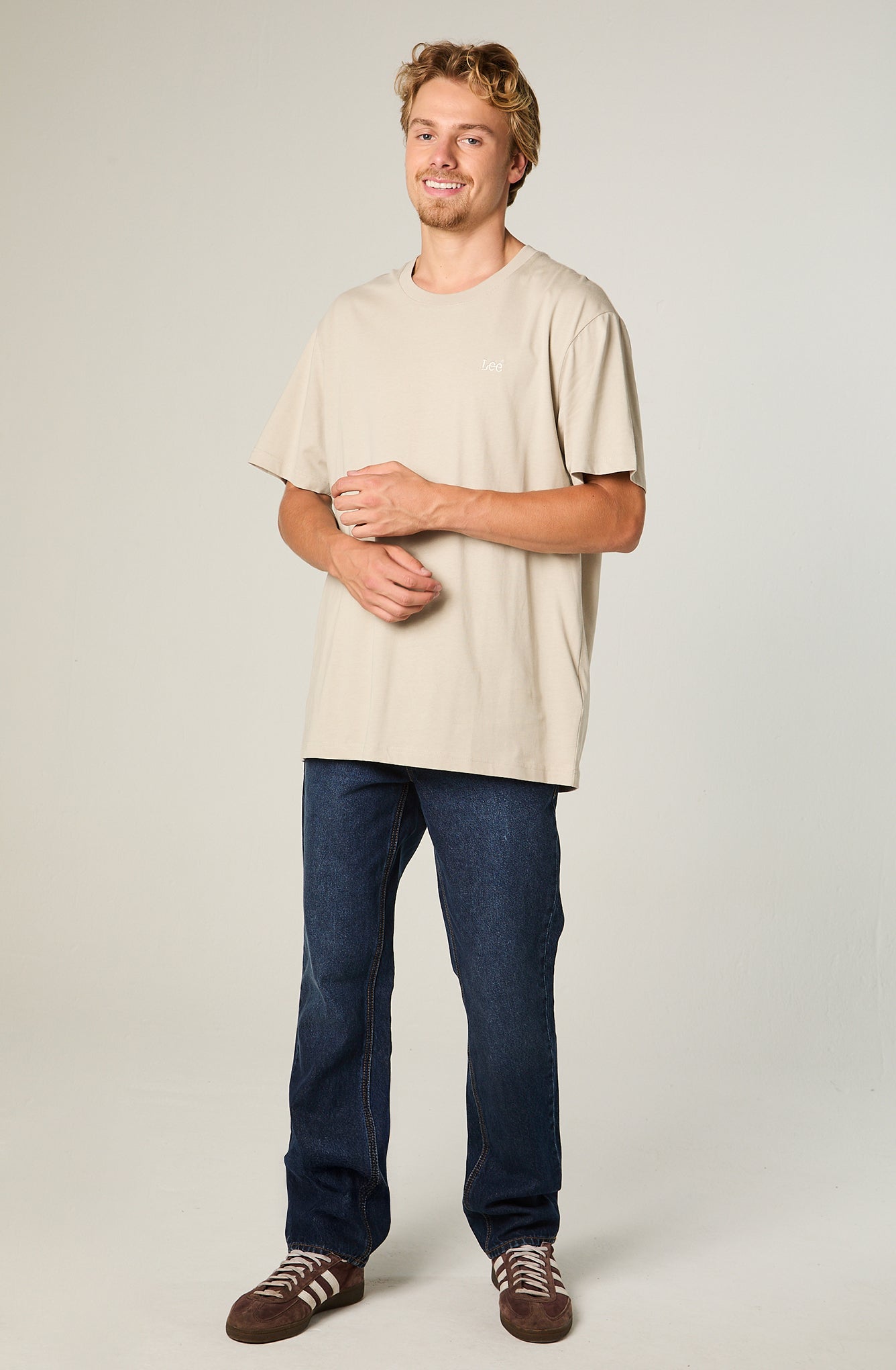 Polera Mc Hombre Regular Beige Bordado