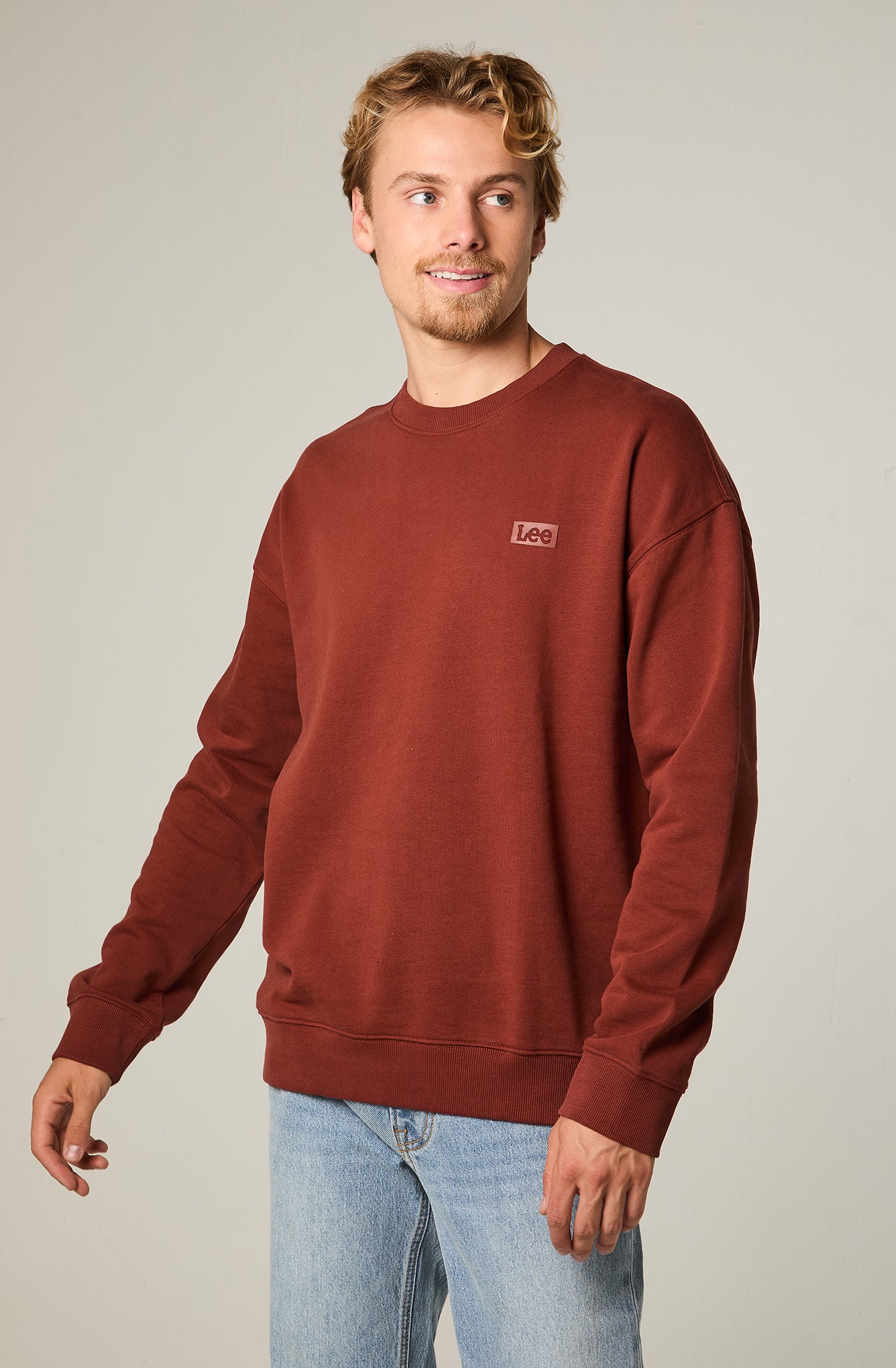 Poleron Hombre Regular Ladrillo Lee Print