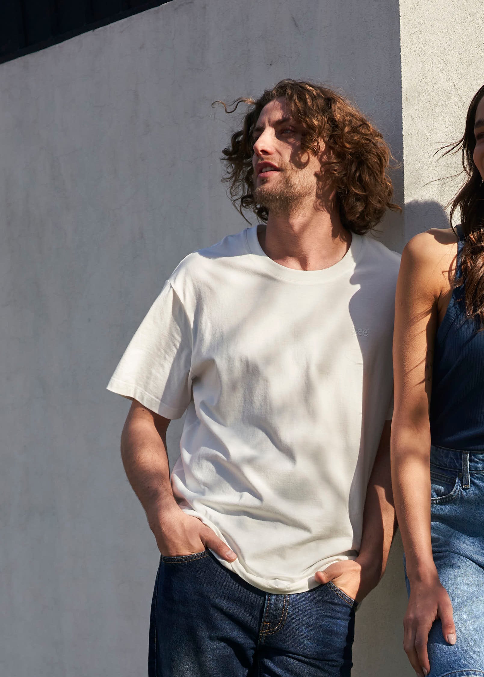 Polera Hombre Regular Fit Bordado Blanco
