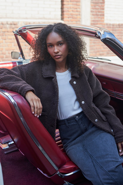 Chaqueta Mujer Crop Chocolate Sherpa