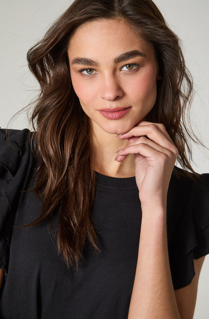 Polera Mujer Con Vuelos Regular Fit Negro