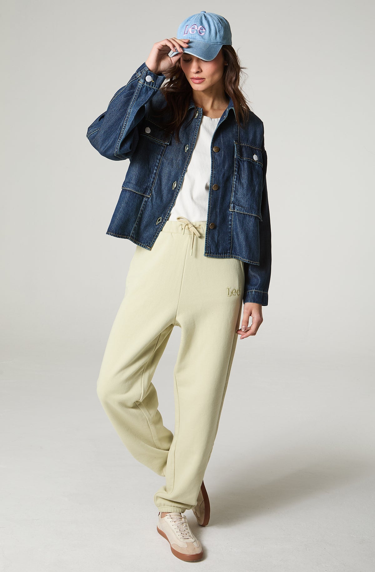 Buzo Mujer Jogger Pale Khaki